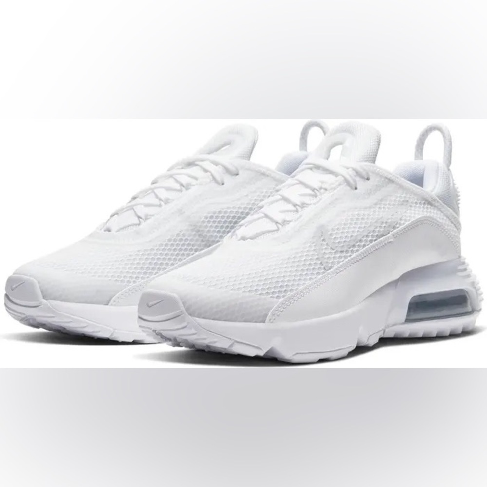 AIR MAX 2090 GS
"Triple White" CJ4066-102 - Picture 2 of 11